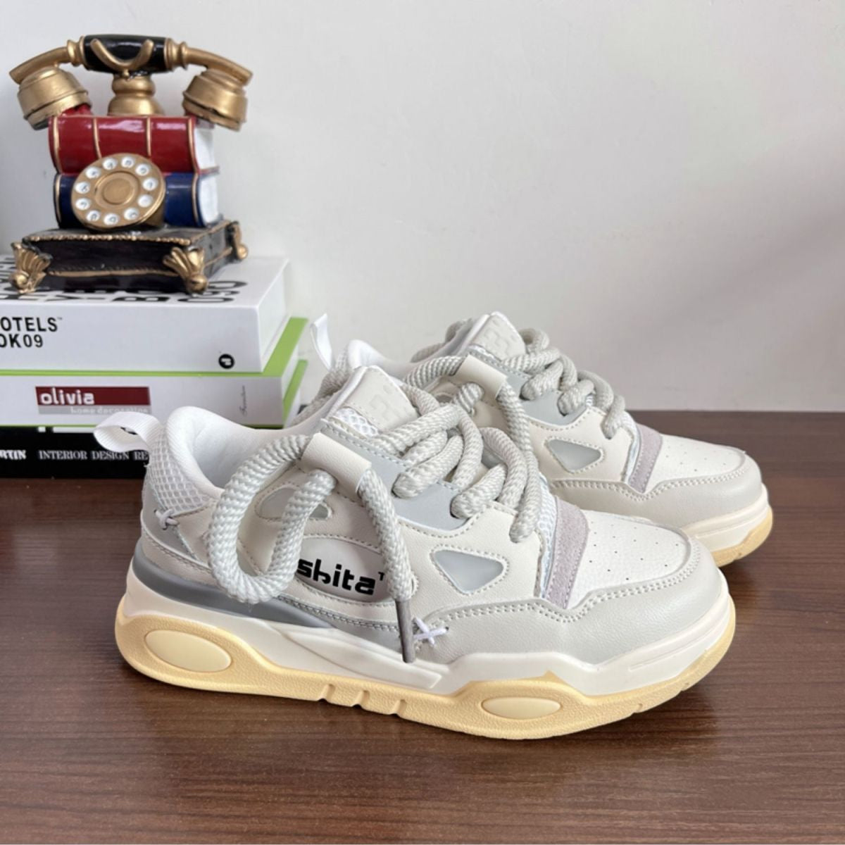 Cute Matching Sneakers - Kimi