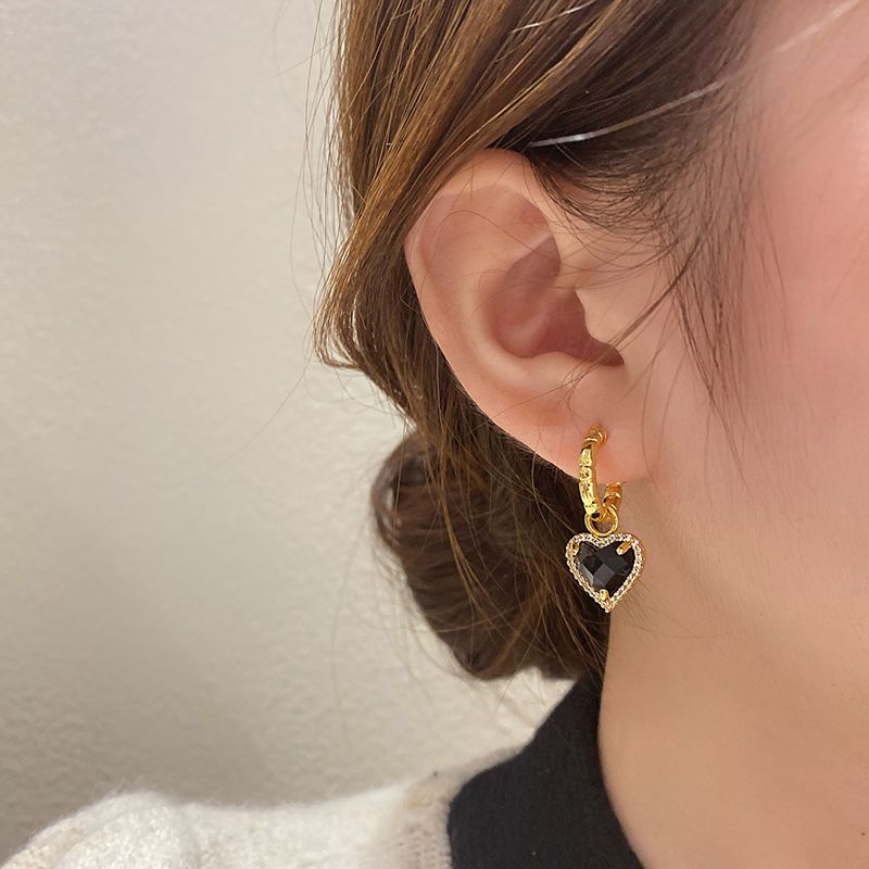 Black Sweet Heart Crystal Earrings MK18907