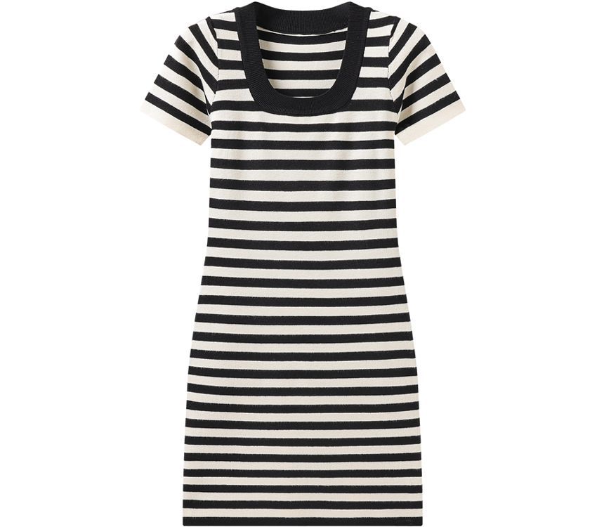 Short-Sleeve Square Neck Striped Midi A-Line Knit Dress kk18