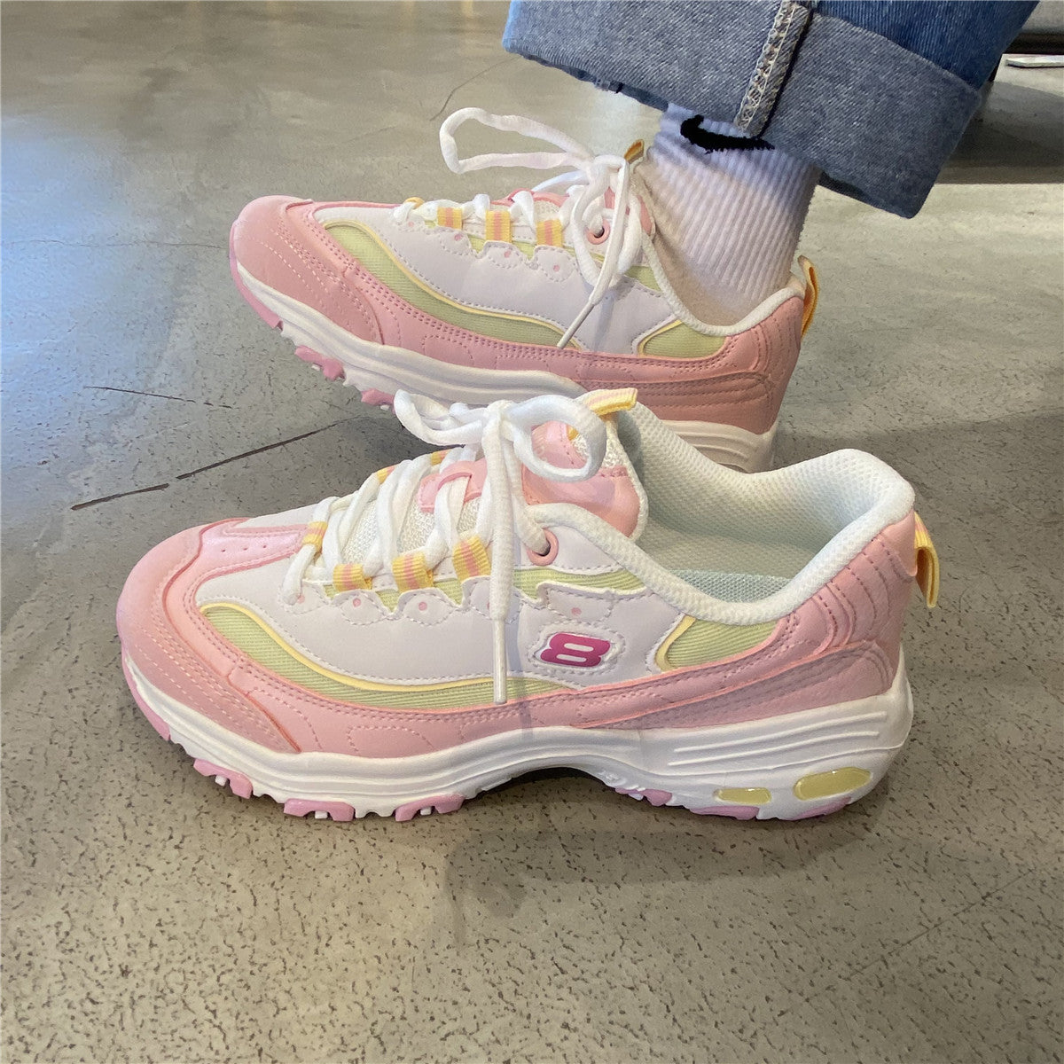 Cute Sneakers - Kimi