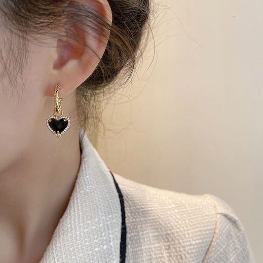 Black Sweet Heart Crystal Earrings MK18907 Susan